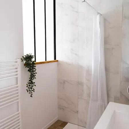 Calme & Confort Avec Parking Prive A Saumur