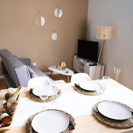 Apartment Calme & Confort Avec Parking Prive A *