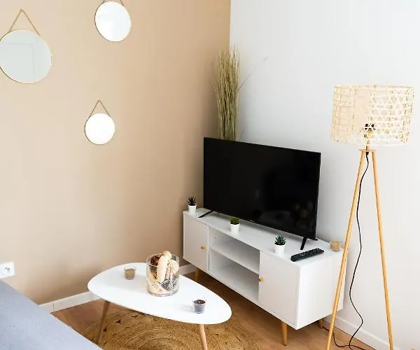 Calme & Confort Avec Parking Prive A Apartament Saumur